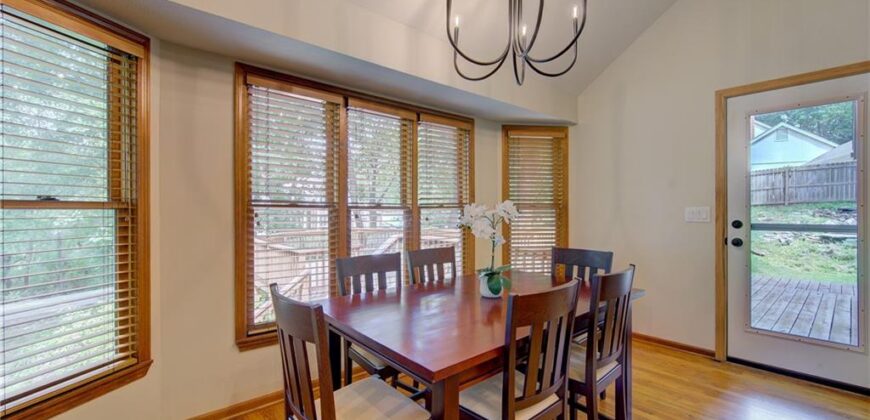9304 NW 79th Street, Weatherby Lake, MO 64152