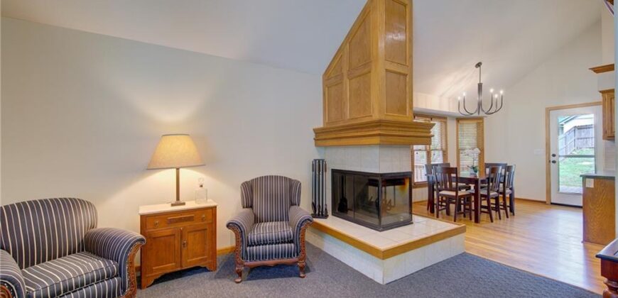 9304 NW 79th Street, Weatherby Lake, MO 64152