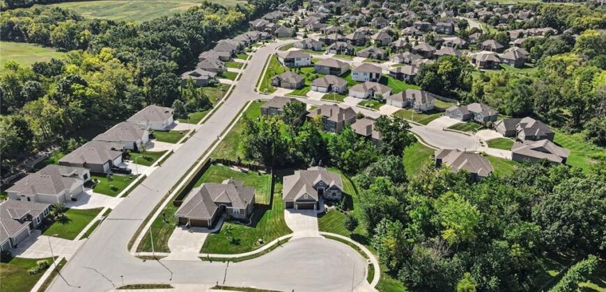 5507 NW 111th Place, Kansas City, MO 64154
