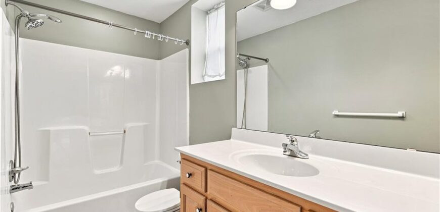 14613 Wicklow Street, Smithville, MO 64089