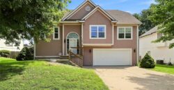 14613 Wicklow Street, Smithville, MO 64089
