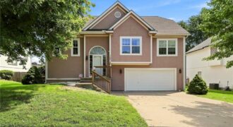 14613 Wicklow Street, Smithville, MO 64089