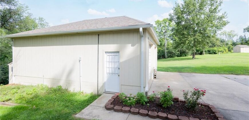 1207 Saint Paul Avenue, Excelsior Springs, MO 64024