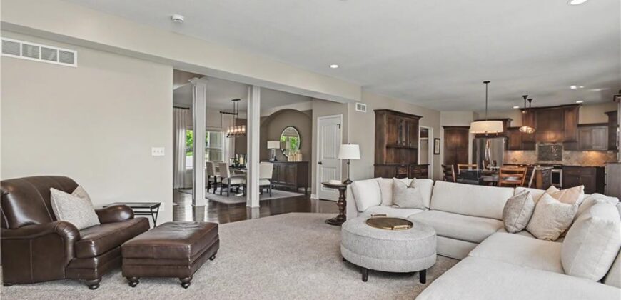 15053 Eagle Lane, Parkville, MO 64152