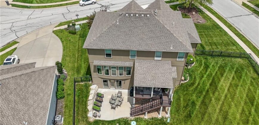 15053 Eagle Lane, Parkville, MO 64152