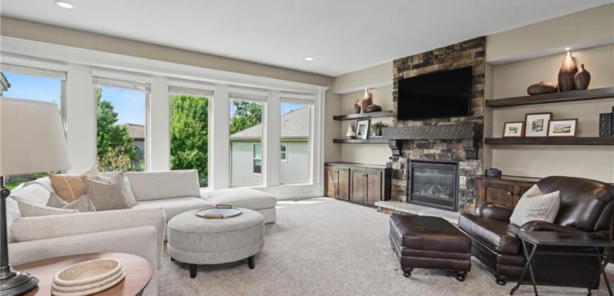 15053 Eagle Lane, Parkville, MO 64152