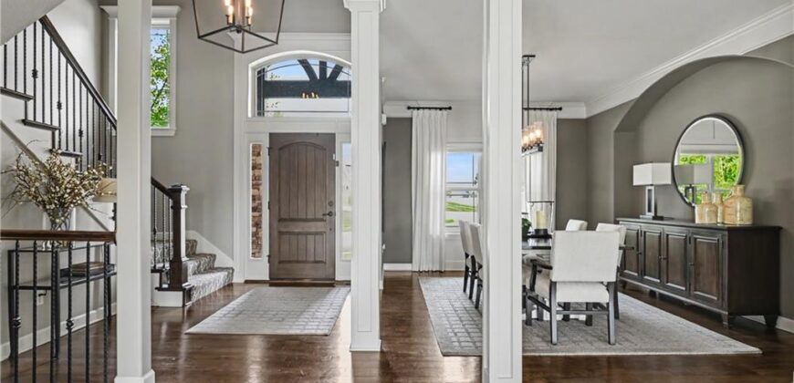 15053 Eagle Lane, Parkville, MO 64152