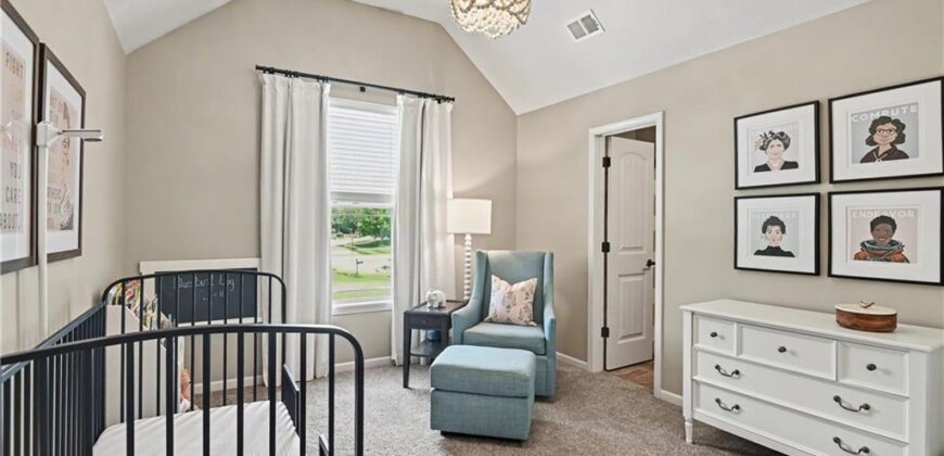 15053 Eagle Lane, Parkville, MO 64152