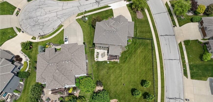 15053 Eagle Lane, Parkville, MO 64152