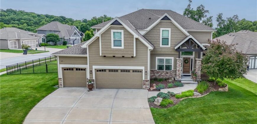 15053 Eagle Lane, Parkville, MO 64152