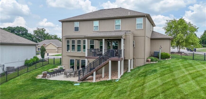 15053 Eagle Lane, Parkville, MO 64152