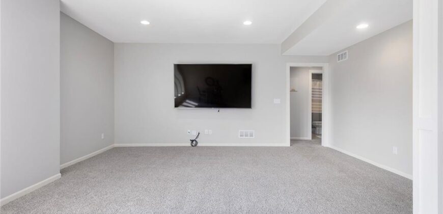 2401 NE 112th Street, Kansas City, MO 64155