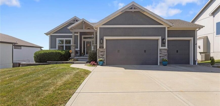 2401 NE 112th Street, Kansas City, MO 64155