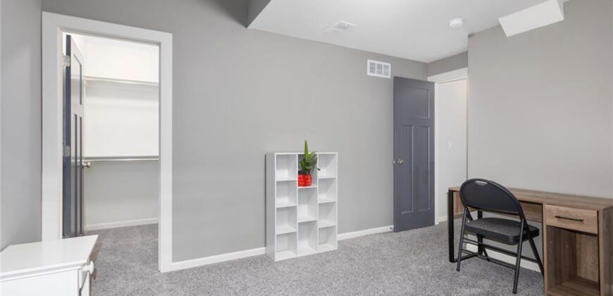2401 NE 112th Street, Kansas City, MO 64155