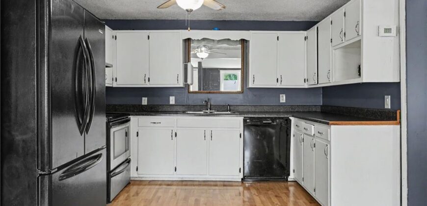 23460 Interurban Road, Dearborn, MO 64439