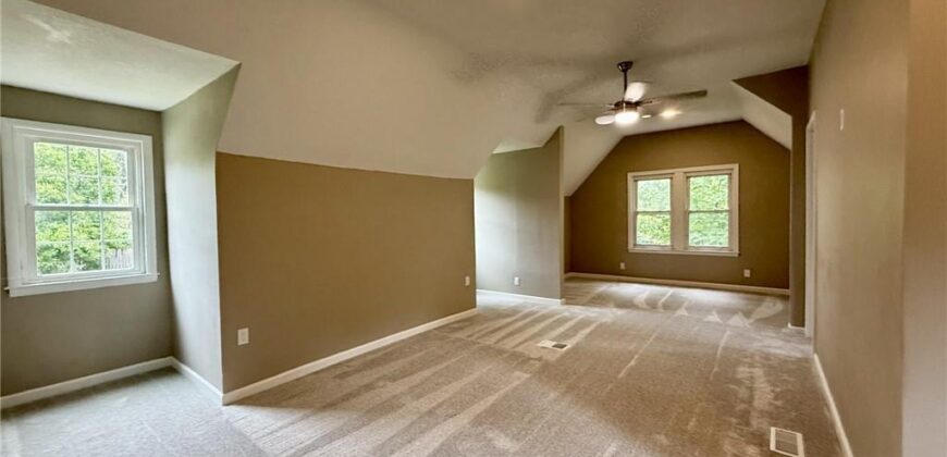 209 NE Hill Street, Kansas City, MO 64116