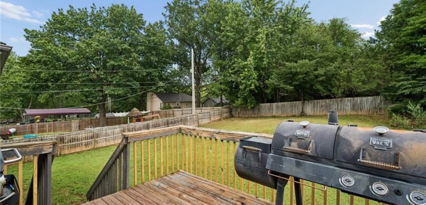 1226 NW 70th Street, Kansas City, MO 64118