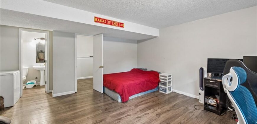 1226 NW 70th Street, Kansas City, MO 64118
