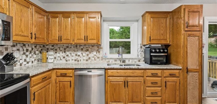 1226 NW 70th Street, Kansas City, MO 64118