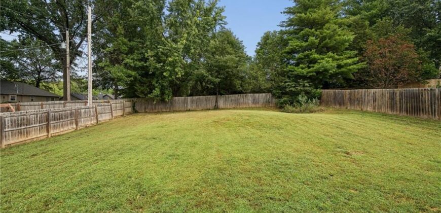 1226 NW 70th Street, Kansas City, MO 64118