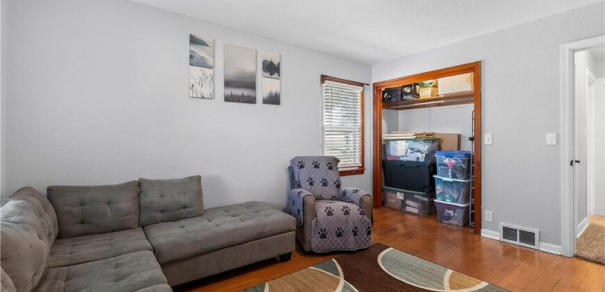 105 S July Street, Dearborn, MO 64439