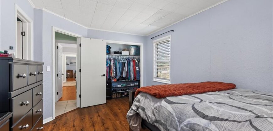 105 S July Street, Dearborn, MO 64439