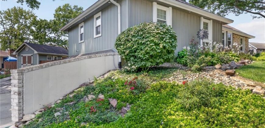 7320 N Garfield Avenue, Gladstone, MO 64118
