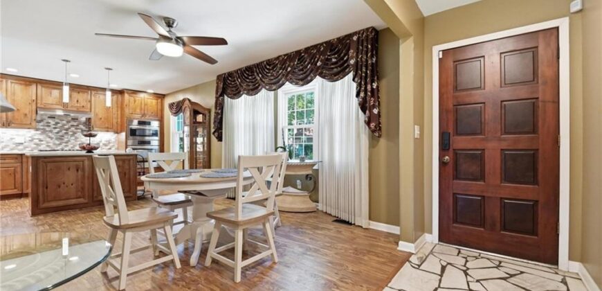 7320 N Garfield Avenue, Gladstone, MO 64118