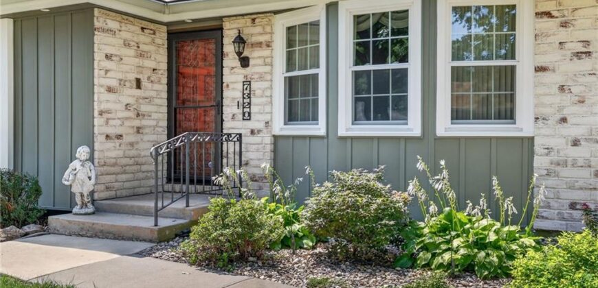 7320 N Garfield Avenue, Gladstone, MO 64118