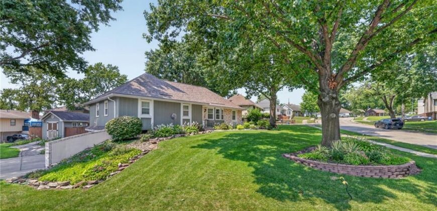 7320 N Garfield Avenue, Gladstone, MO 64118