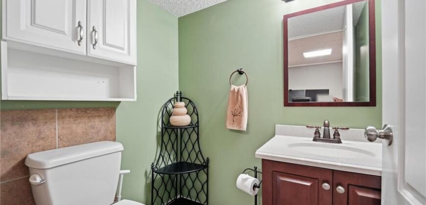 7320 N Garfield Avenue, Gladstone, MO 64118
