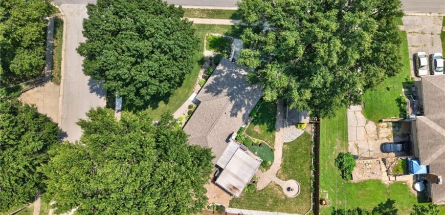 7320 N Garfield Avenue, Gladstone, MO 64118