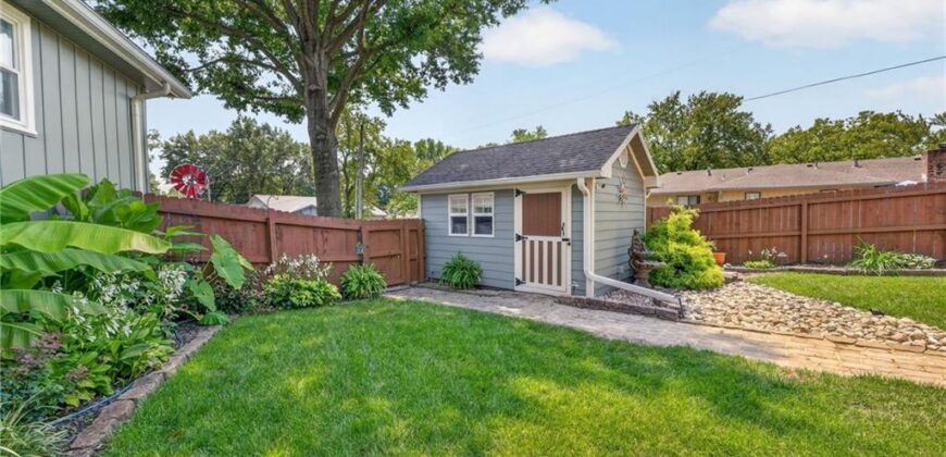 7320 N Garfield Avenue, Gladstone, MO 64118