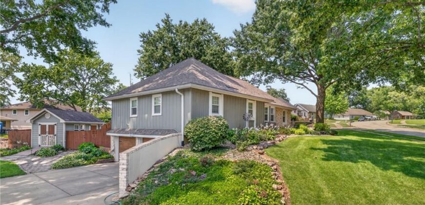 7320 N Garfield Avenue, Gladstone, MO 64118