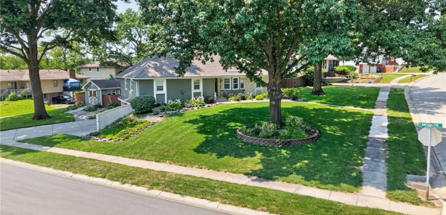7320 N Garfield Avenue, Gladstone, MO 64118