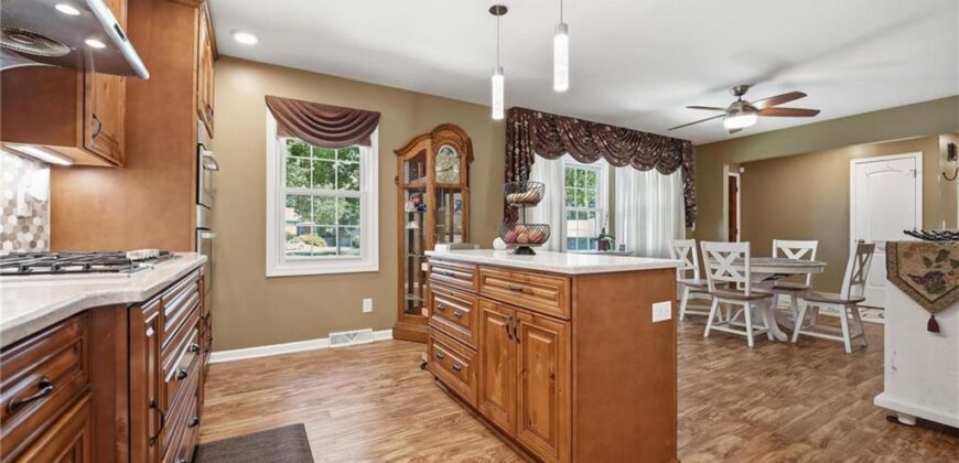 7320 N Garfield Avenue, Gladstone, MO 64118