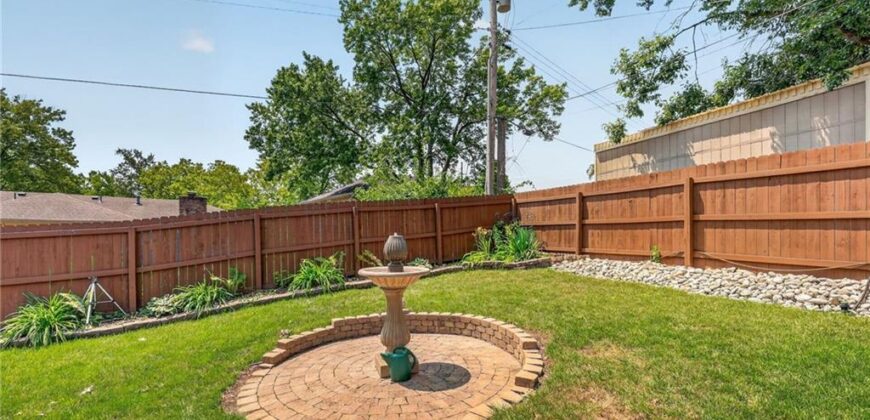 7320 N Garfield Avenue, Gladstone, MO 64118