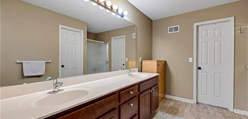 20 NW 95th Place, Kansas City, MO 64155
