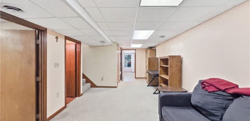 19550 Shane Lane, Weston, MO 64098