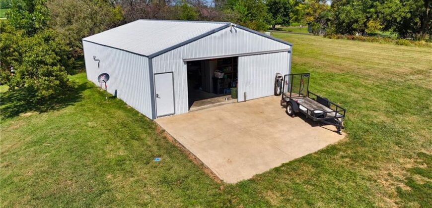 19550 Shane Lane, Weston, MO 64098