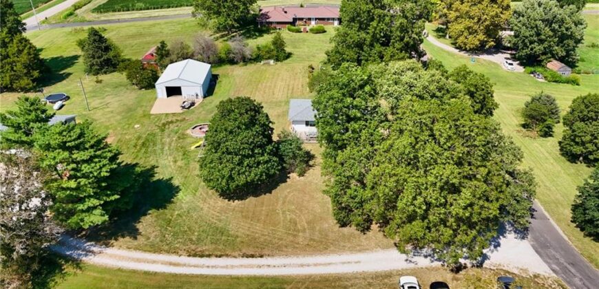 19550 Shane Lane, Weston, MO 64098