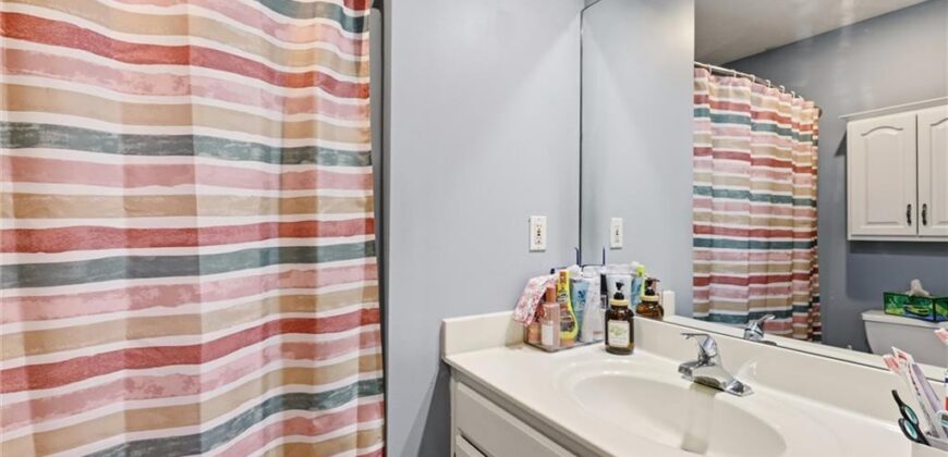 1862 Kingbird Lane, Liberty, MO 64068