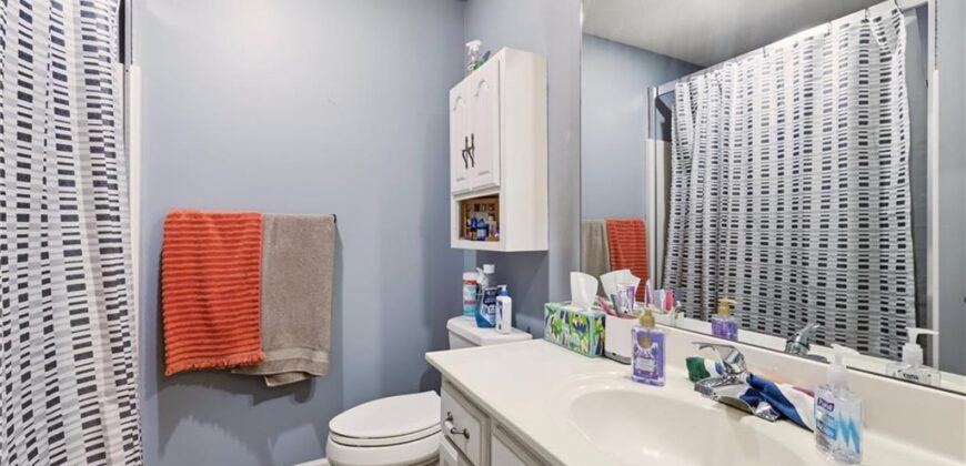 1862 Kingbird Lane, Liberty, MO 64068