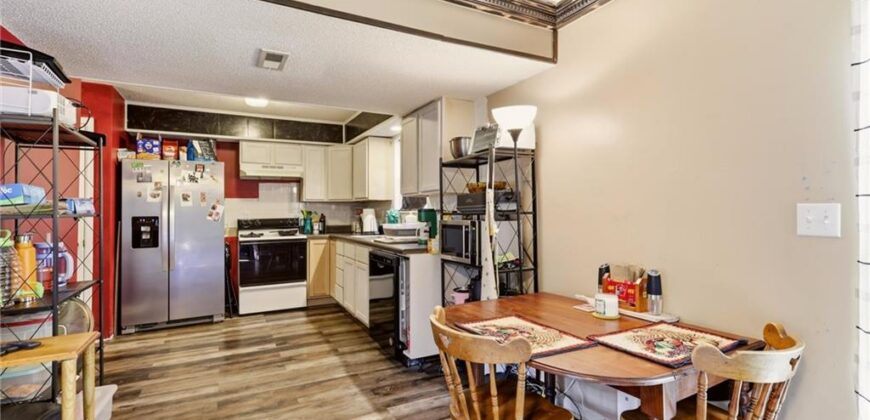 1862 Kingbird Lane, Liberty, MO 64068