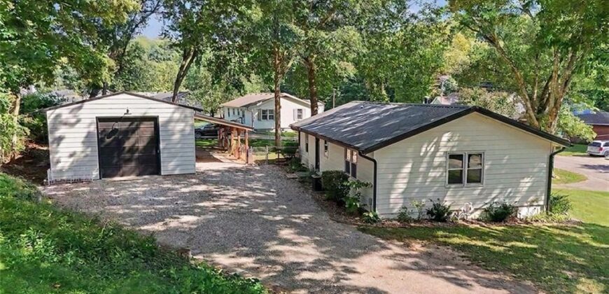 730 Goodlet Circle, Weston, MO 64098