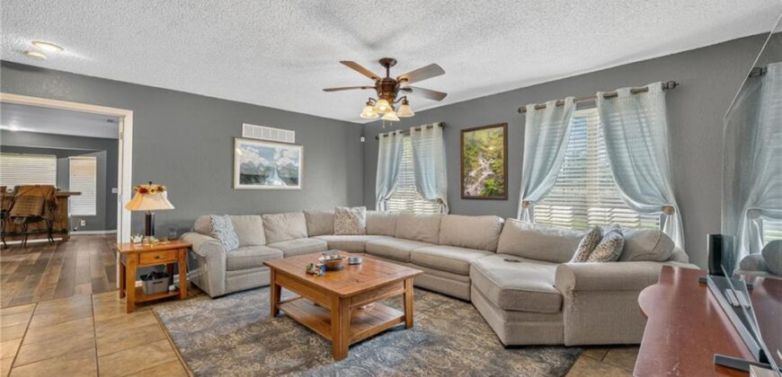 420 Crown Hill Road, Excelsior Springs, MO 64024