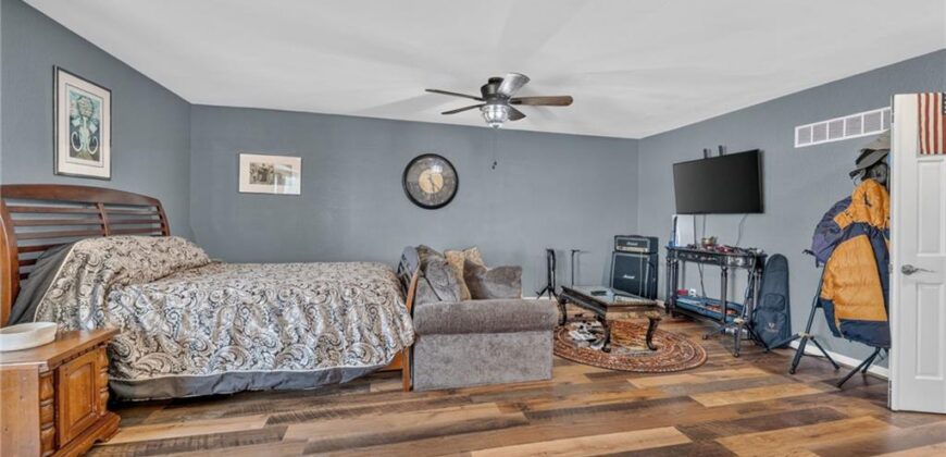 420 Crown Hill Road, Excelsior Springs, MO 64024