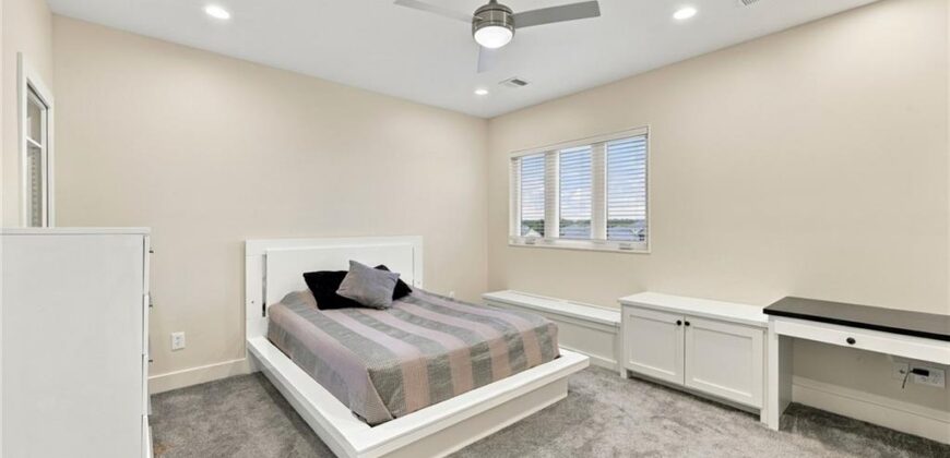10239 N Kansas Avenue, Kansas City, MO 64155