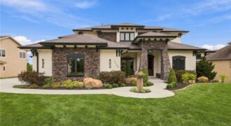 10239 N Kansas Avenue, Kansas City, MO 64155