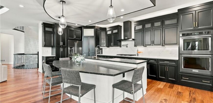 10239 N Kansas Avenue, Kansas City, MO 64155